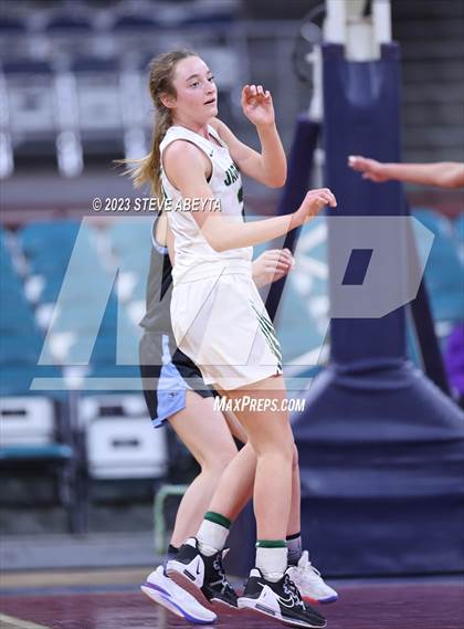 Thumbnail 2 in Riverdale Ridge vs. D'Evelyn (CHSAA 4A Great 8) photogallery.