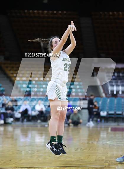 Thumbnail 3 in Riverdale Ridge vs. D'Evelyn (CHSAA 4A Great 8) photogallery.