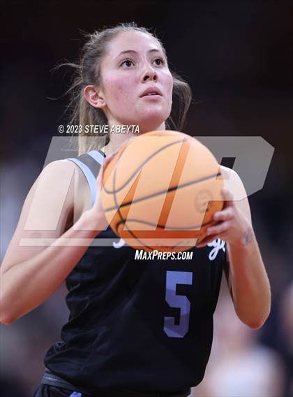 Thumbnail 1 in Riverdale Ridge vs. D'Evelyn (CHSAA 4A Great 8) photogallery.