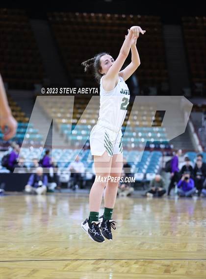 Thumbnail 1 in Riverdale Ridge vs. D'Evelyn (CHSAA 4A Great 8) photogallery.