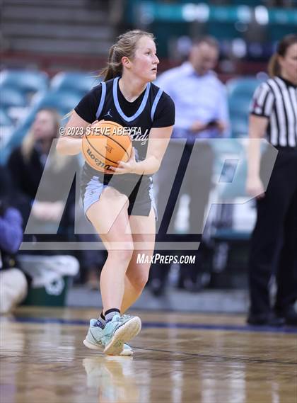 Thumbnail 1 in Riverdale Ridge vs. D'Evelyn (CHSAA 4A Great 8) photogallery.