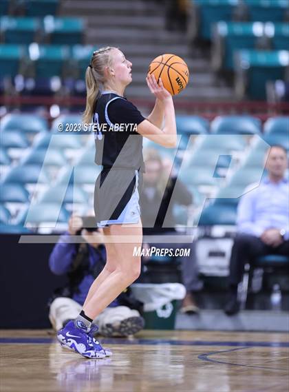 Thumbnail 1 in Riverdale Ridge vs. D'Evelyn (CHSAA 4A Great 8) photogallery.