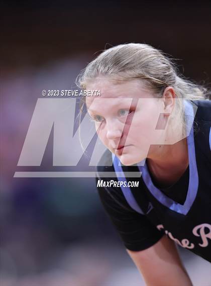 Thumbnail 3 in Riverdale Ridge vs. D'Evelyn (CHSAA 4A Great 8) photogallery.