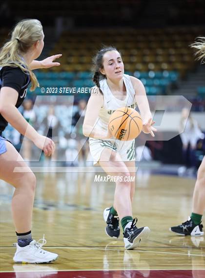 Thumbnail 2 in Riverdale Ridge vs. D'Evelyn (CHSAA 4A Great 8) photogallery.