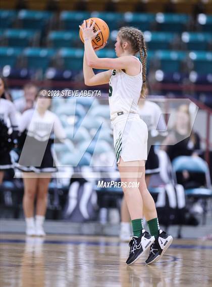 Thumbnail 2 in Riverdale Ridge vs. D'Evelyn (CHSAA 4A Great 8) photogallery.