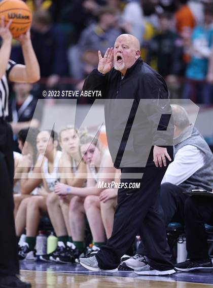 Thumbnail 2 in Riverdale Ridge vs. D'Evelyn (CHSAA 4A Great 8) photogallery.