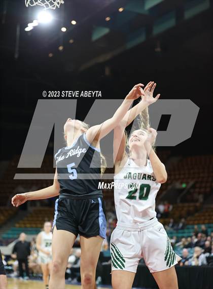 Thumbnail 2 in Riverdale Ridge vs. D'Evelyn (CHSAA 4A Great 8) photogallery.