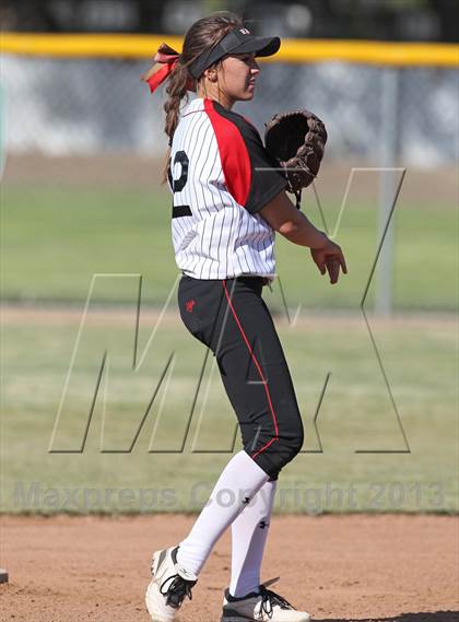 Thumbnail 2 in La Canada vs. Hart (T.O. Tournament) photogallery.