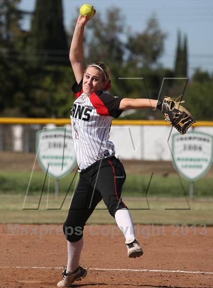 Thumbnail 1 in La Canada vs. Hart (T.O. Tournament) photogallery.