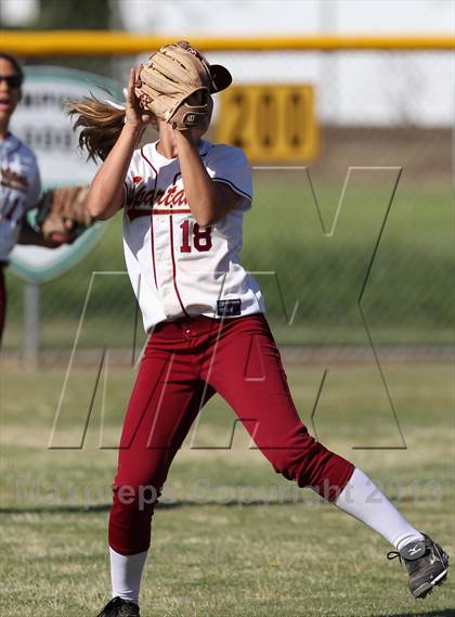 Thumbnail 2 in La Canada vs. Hart (T.O. Tournament) photogallery.