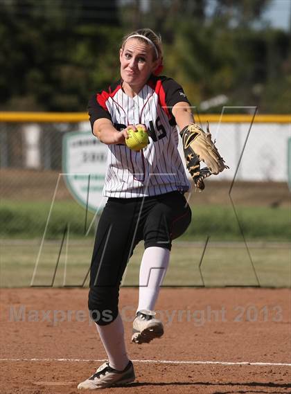Thumbnail 3 in La Canada vs. Hart (T.O. Tournament) photogallery.