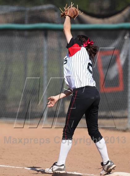 Thumbnail 1 in La Canada vs. Hart (T.O. Tournament) photogallery.