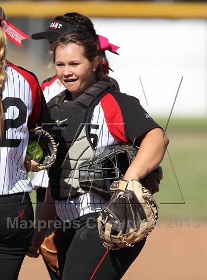 Thumbnail 3 in La Canada vs. Hart (T.O. Tournament) photogallery.