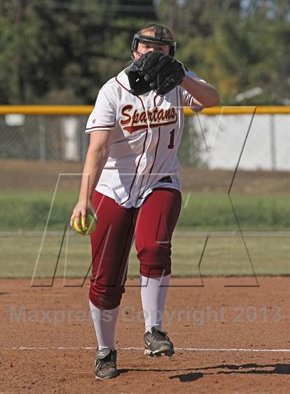 Thumbnail 1 in La Canada vs. Hart (T.O. Tournament) photogallery.