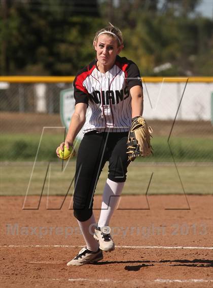 Thumbnail 2 in La Canada vs. Hart (T.O. Tournament) photogallery.
