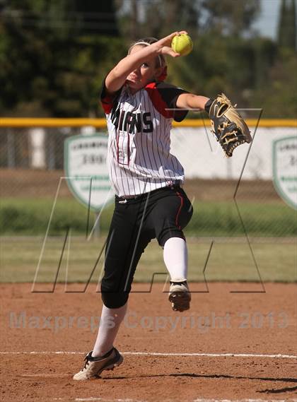 Thumbnail 3 in La Canada vs. Hart (T.O. Tournament) photogallery.