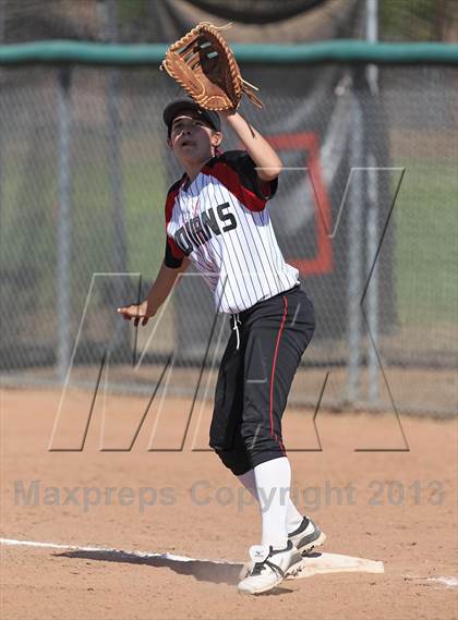 Thumbnail 1 in La Canada vs. Hart (T.O. Tournament) photogallery.