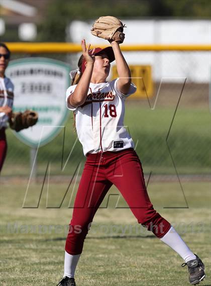 Thumbnail 1 in La Canada vs. Hart (T.O. Tournament) photogallery.