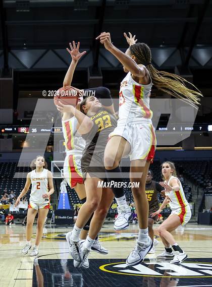 Thumbnail 1 in Incarnate Word Academy vs. Kickapoo (MSHSAA Class 6 Championship) photogallery.