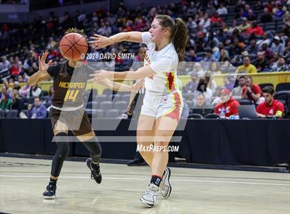 Thumbnail 2 in Incarnate Word Academy vs. Kickapoo (MSHSAA Class 6 Championship) photogallery.