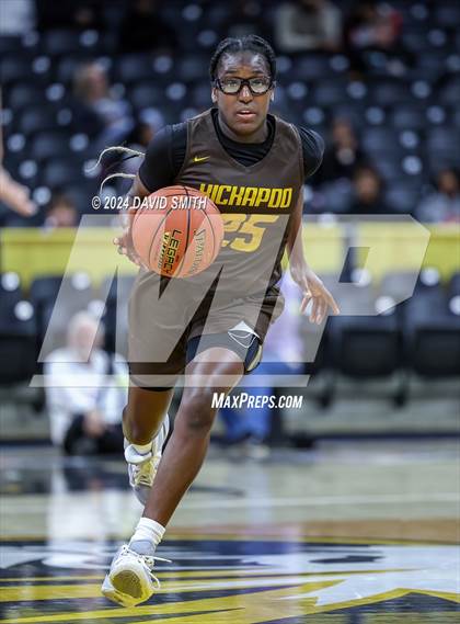 Thumbnail 2 in Incarnate Word Academy vs. Kickapoo (MSHSAA Class 6 Championship) photogallery.