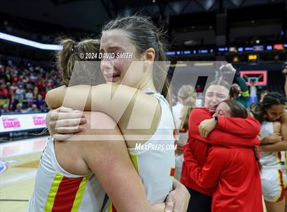 Thumbnail 1 in Incarnate Word Academy vs. Kickapoo (MSHSAA Class 6 Championship) photogallery.
