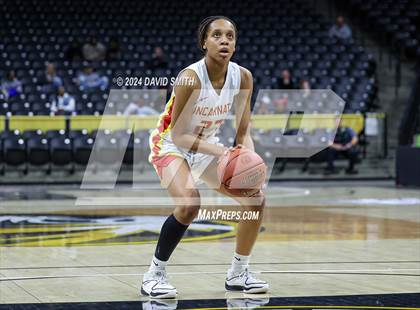 Thumbnail 3 in Incarnate Word Academy vs. Kickapoo (MSHSAA Class 6 Championship) photogallery.