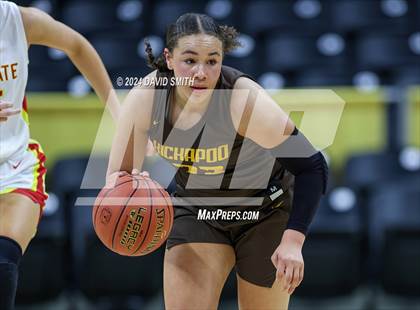 Thumbnail 3 in Incarnate Word Academy vs. Kickapoo (MSHSAA Class 6 Championship) photogallery.