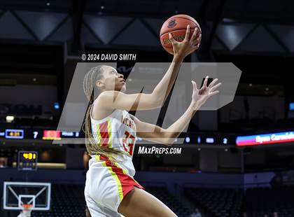 Thumbnail 3 in Incarnate Word Academy vs. Kickapoo (MSHSAA Class 6 Championship) photogallery.