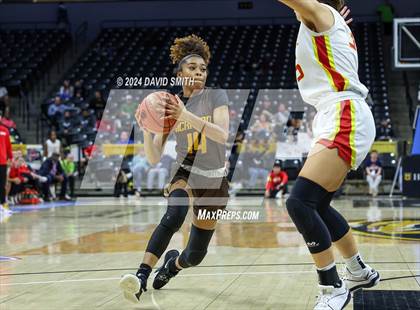 Thumbnail 3 in Incarnate Word Academy vs. Kickapoo (MSHSAA Class 6 Championship) photogallery.
