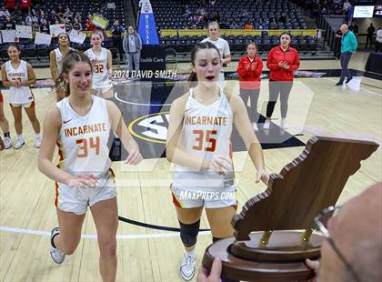Thumbnail 1 in Incarnate Word Academy vs. Kickapoo (MSHSAA Class 6 Championship) photogallery.