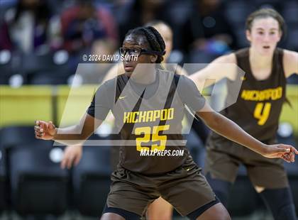 Thumbnail 2 in Incarnate Word Academy vs. Kickapoo (MSHSAA Class 6 Championship) photogallery.