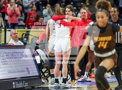 Thumbnail 1 in Incarnate Word Academy vs. Kickapoo (MSHSAA Class 6 Championship) photogallery.