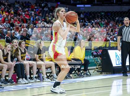 Thumbnail 3 in Incarnate Word Academy vs. Kickapoo (MSHSAA Class 6 Championship) photogallery.
