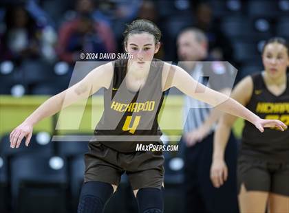 Thumbnail 3 in Incarnate Word Academy vs. Kickapoo (MSHSAA Class 6 Championship) photogallery.