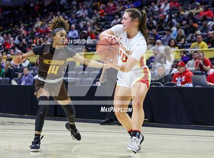 Thumbnail 1 in Incarnate Word Academy vs. Kickapoo (MSHSAA Class 6 Championship) photogallery.