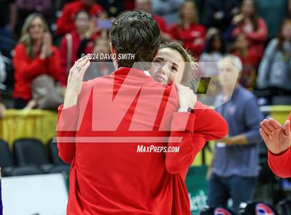 Thumbnail 2 in Incarnate Word Academy vs. Kickapoo (MSHSAA Class 6 Championship) photogallery.