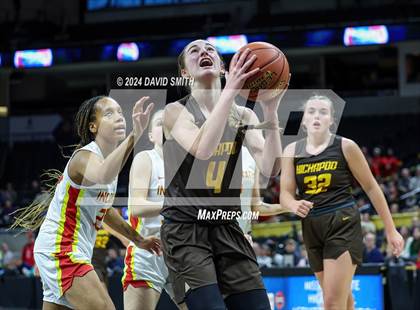 Thumbnail 1 in Incarnate Word Academy vs. Kickapoo (MSHSAA Class 6 Championship) photogallery.