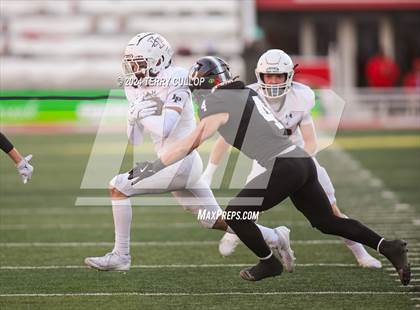 Thumbnail 2 in Lone Peak vs. Corner Canyon (UHSAA 6A Final) photogallery.