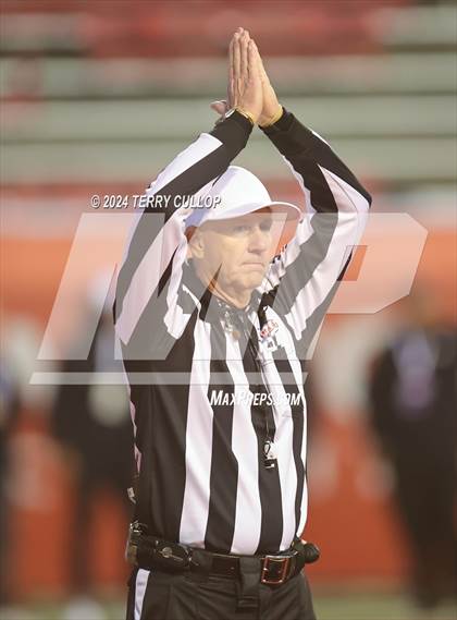 Thumbnail 1 in Lone Peak vs. Corner Canyon (UHSAA 6A Final) photogallery.