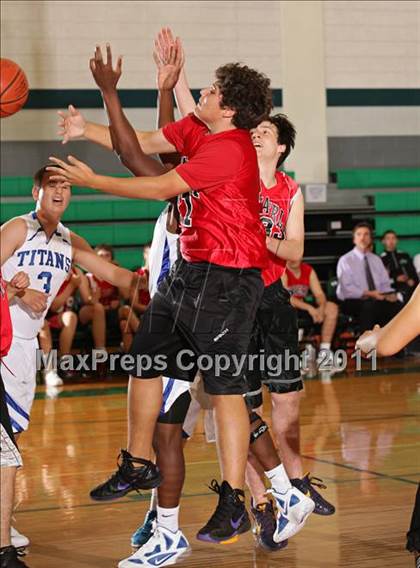 Thumbnail 2 in Waverly vs. San Marino (Tip-Off Classic) photogallery.