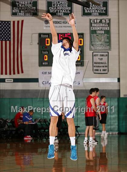 Thumbnail 2 in Waverly vs. San Marino (Tip-Off Classic) photogallery.