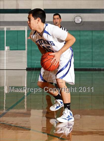 Thumbnail 2 in Waverly vs. San Marino (Tip-Off Classic) photogallery.