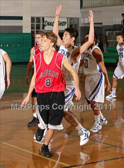 Thumbnail 1 in Waverly vs. San Marino (Tip-Off Classic) photogallery.