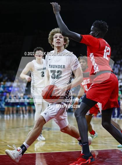 Thumbnail 2 in ThunderRidge vs Denver East (CHSAA 5A Final Four) photogallery.