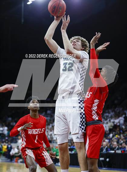 Thumbnail 2 in ThunderRidge vs Denver East (CHSAA 5A Final Four) photogallery.