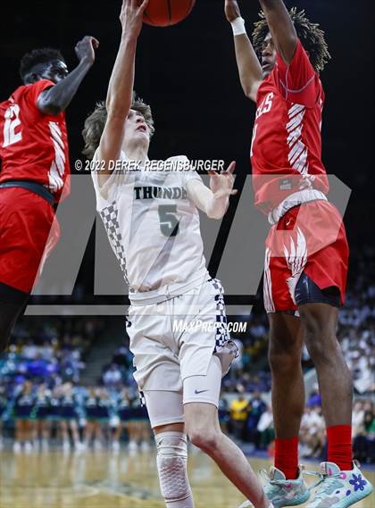 Thumbnail 3 in ThunderRidge vs Denver East (CHSAA 5A Final Four) photogallery.
