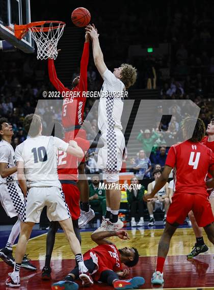 Thumbnail 1 in ThunderRidge vs Denver East (CHSAA 5A Final Four) photogallery.