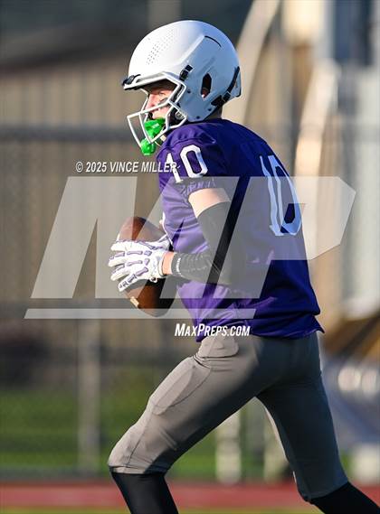 Thumbnail 2 in FR: Kennedy Catholic @ Sumner photogallery.