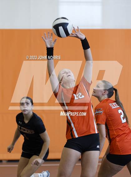 Thumbnail 1 in La Porte vs. Leo (Warsaw Invite) photogallery.